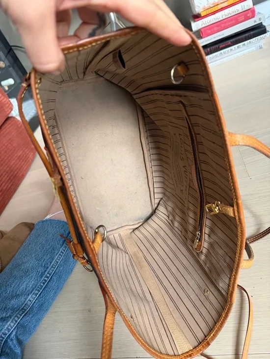 Louis Vuitton Monogram Canvas Tote in Brown with Tan Trim - Picture 6 of 7